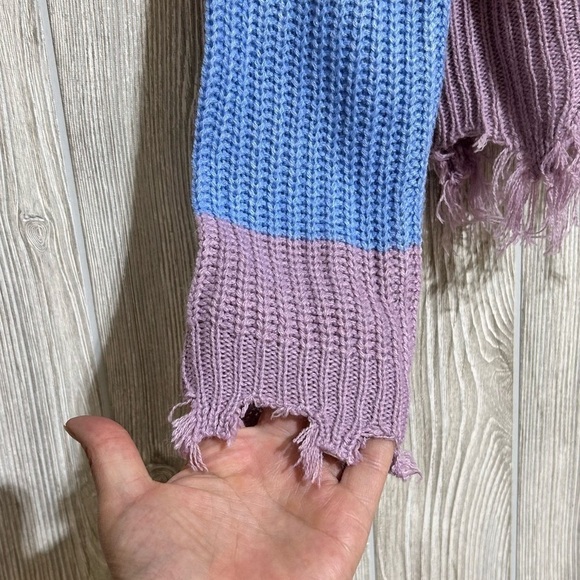 Color Block Frayed Distressed Hem V-Neck Sweater Size XL - Picture 3 of 6